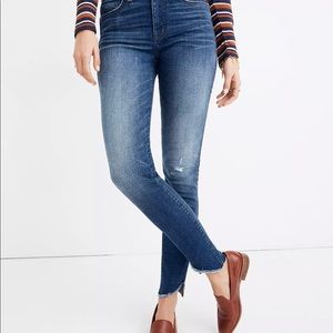 10" High-Rise Skinny Jeans: Cutout Tulip Hem Edition, Sz 28